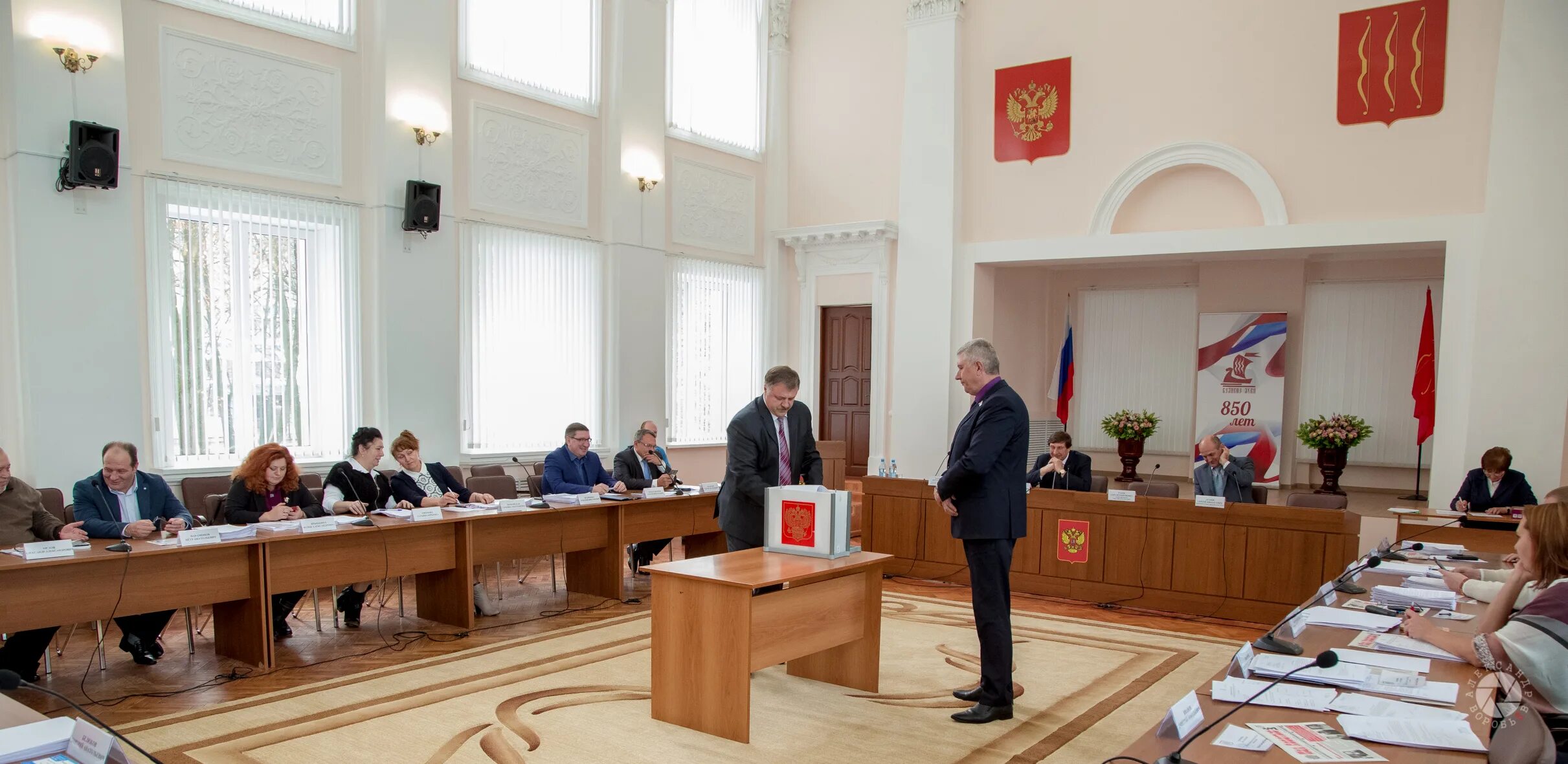 Великие луки сайт администрации. Сайт администрации города Великие Луки. Глава администрации Великие Луки. Здание администрации Великие Луки.