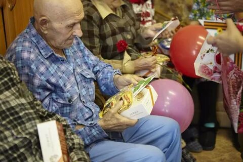 Подарки для пожилых