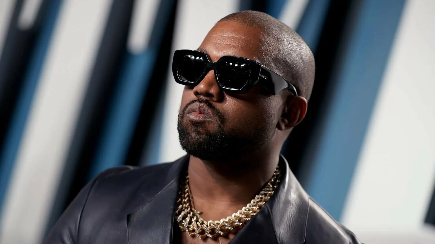 Kanye west 2000. Про канье уэста. Рэпер kanye west. Про канье уэста. Kanye west 2023.
