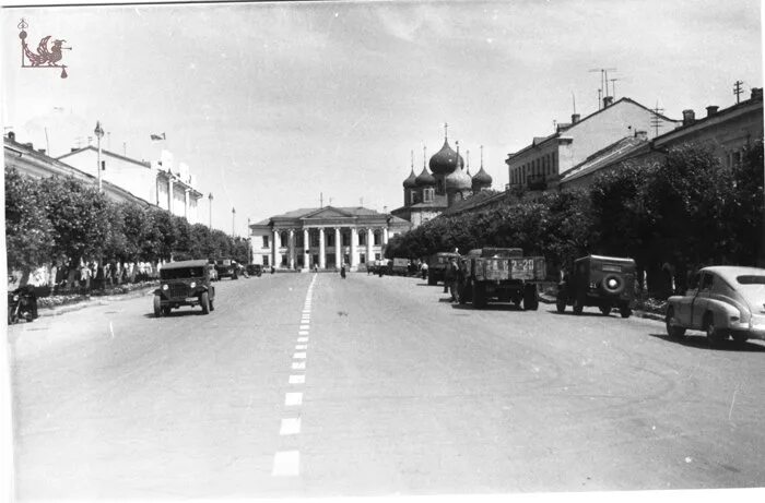 Проспект ленина после войны в туле. Политех тула в годы войны. Тула 80-е годы площадь ленина. Площадь челюскинцев тула. Тула 70 и 80.