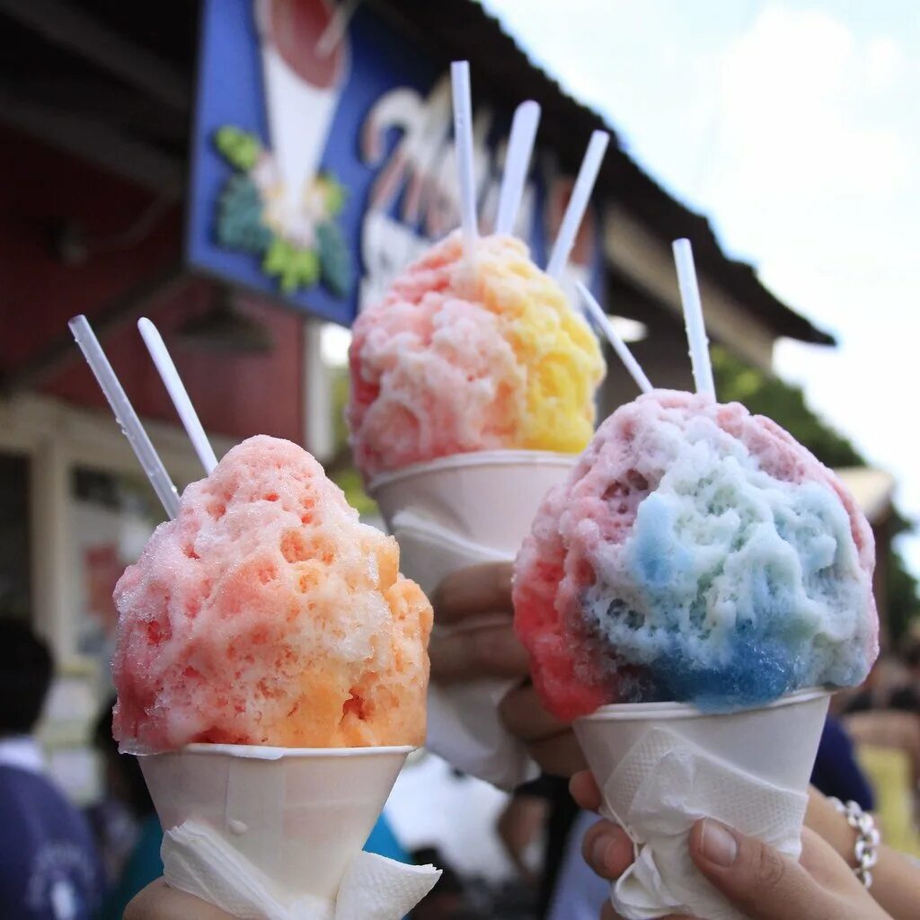 Вечернее мороженое. Мороженое Snowcone. Шейв айс. Гавайское мороженое. Кафе мороженое.