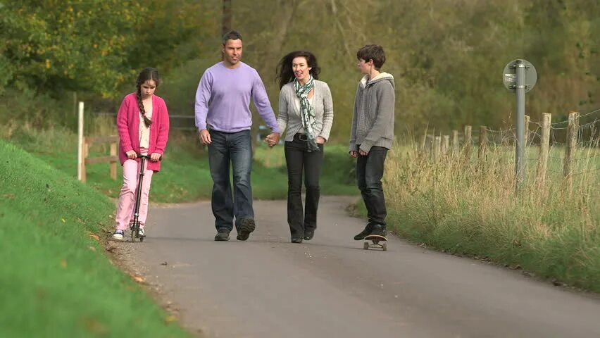 Walk from home. Прогулки на свежем воздухе. Человек идет пешком. Картинки мальчик возвращается домой с прогулки. Choolboy walking home.