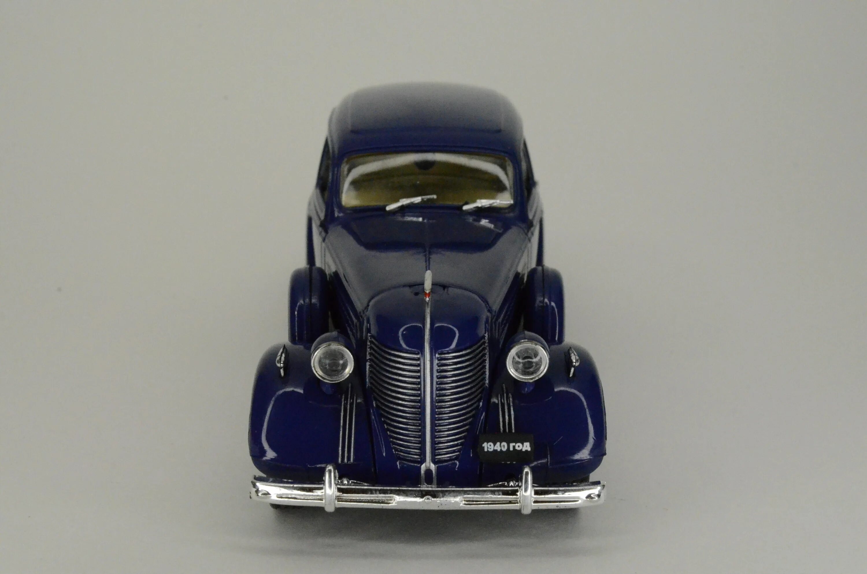 масштабный синим. Bugatti chiron model car 1 24. Bugatti chiron игрушка. 1/43 eligor daf xf. лаз 695е классикбас.