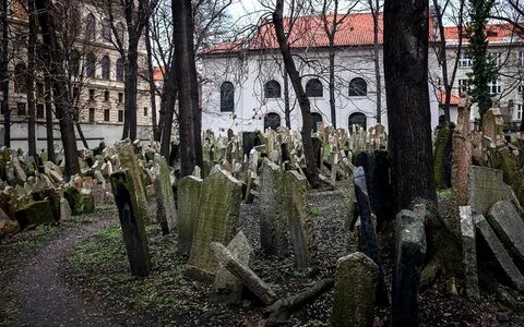 Еврейское кладбище в праге старое