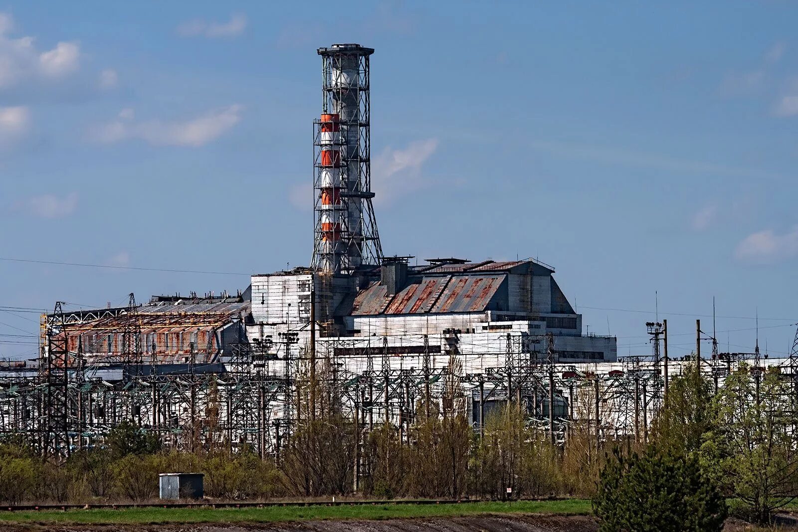 Chernobyl nuclear. Атомная электростанция Чернобыль. Припять АЭС. Станция ЧАЭС Чернобыль. Припять атомная станция.