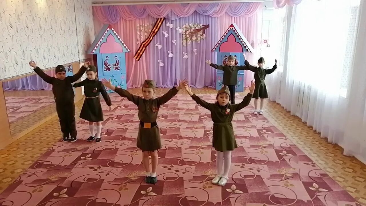 Патриотический танец видео. Патриотический танец для детей. танец на патриотическую тему. детский патриотический танец в детском саду. танец служить россии в детском саду.