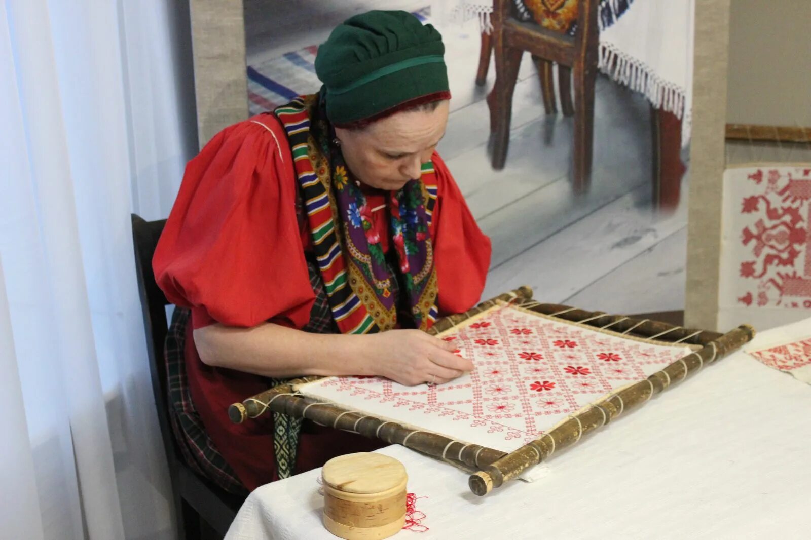 кижи карелы. народные промыслы карелии. карелы промысел. промыслы карелии. кижи ремесла.