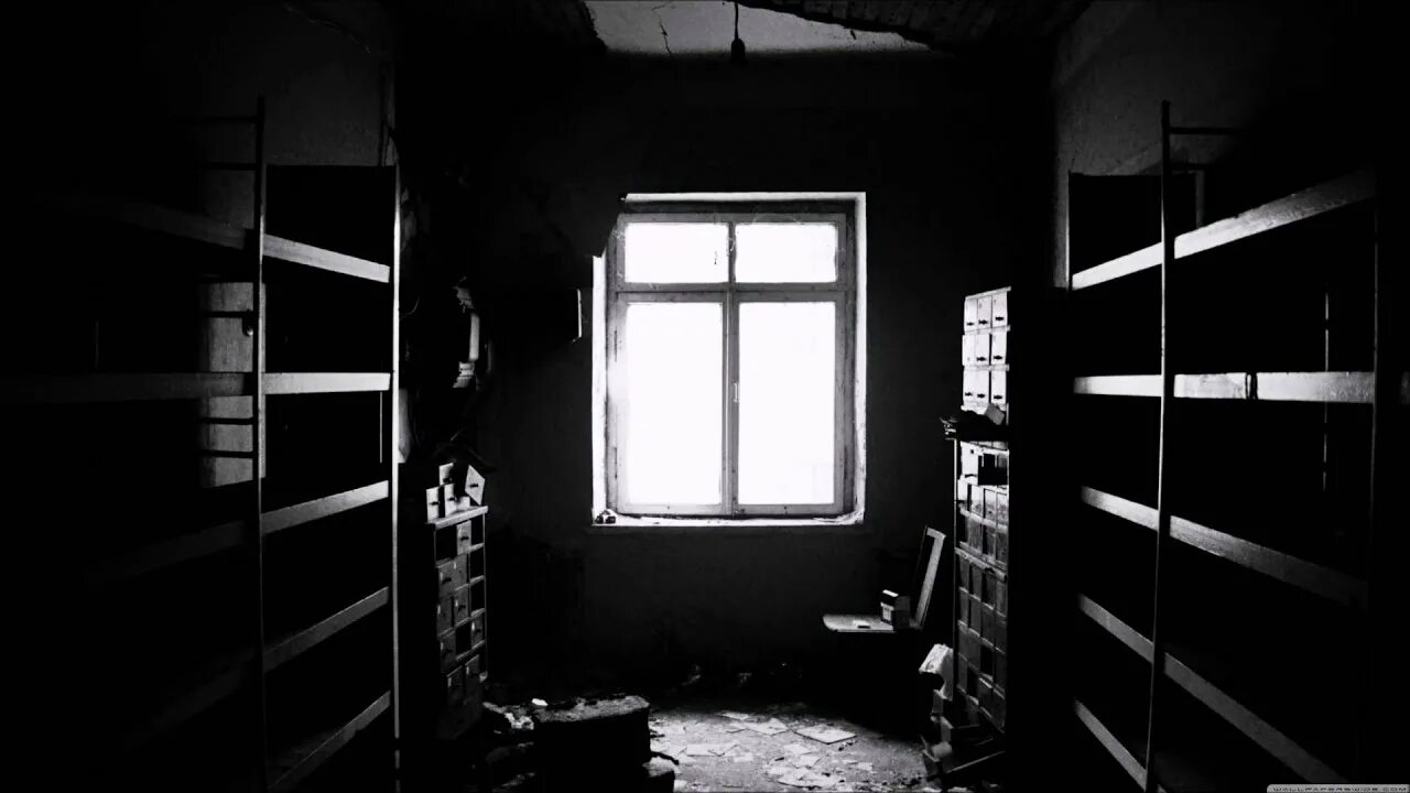 В комнате темно что делать. Страшная тёмная комната. окно в темной комнате. пустая темная комната.