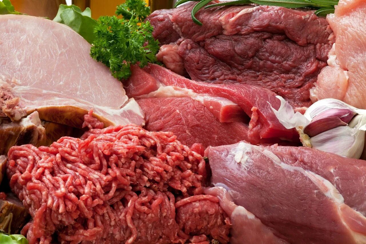Мясо. Мясо и мясопродукты. Свежее мясо. Баннер мясо.