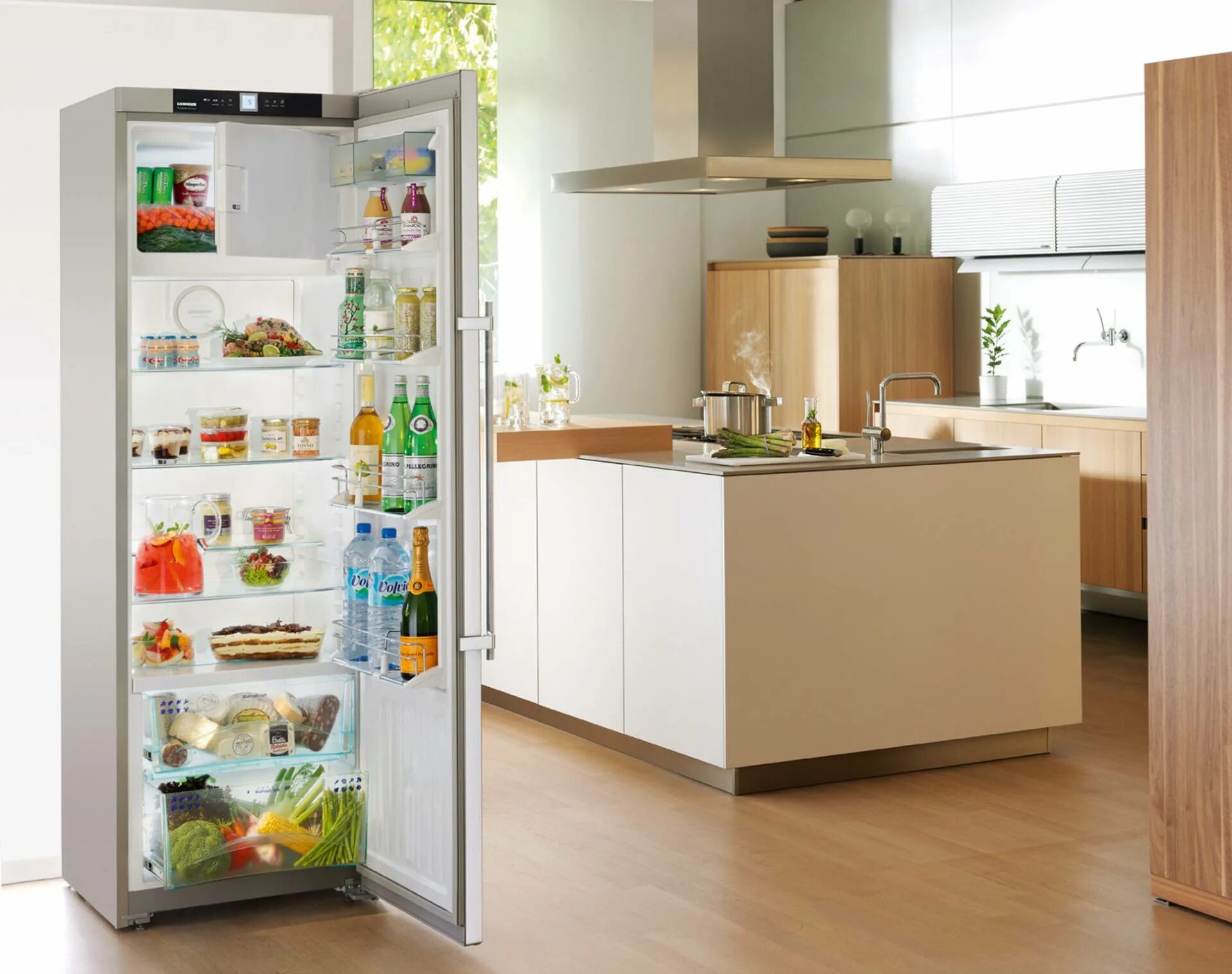 Холодильник. Бытовые холодильники. Красивый холодильник. Холодильник качественный и недорогой. Какой холодильник лучше купить в 2024