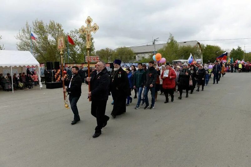 Погода в адамовке оренбургской области на неделю. Посёлок Адамовка Оренбургская. Адамовка Оренбургская область парад Победы. РП 5 Адамовка Оренбургская. Адамовка Оренбургская область население.