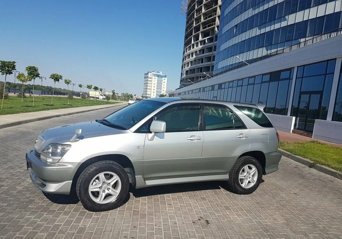 Toyota harrier 1 поколение. Toyota Harrier xu10. Toyota Harrier 1. Тойота Харриер 1999. Тойота Харриер xu30.