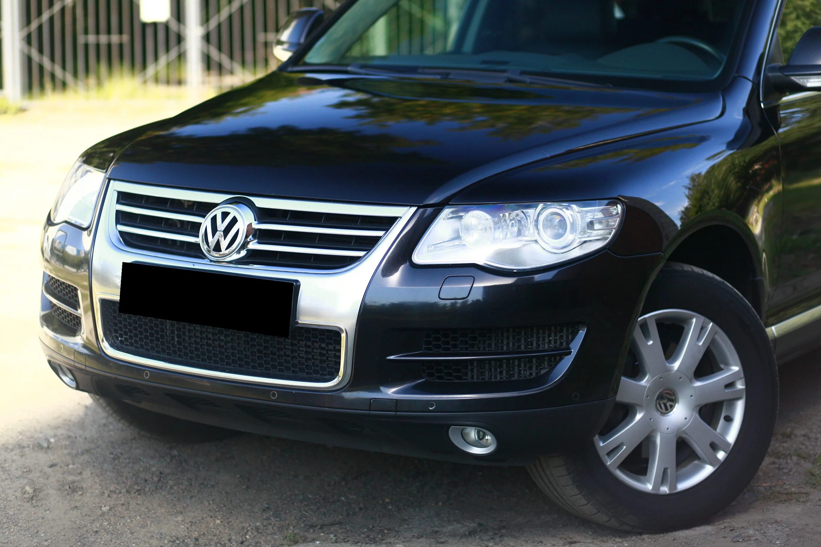 Volkswagen touareg 2007. Touareg 2007 Cobra. Фольксваген Туарег 2007 года передок. Таурег 2007 год Рестайлинг. Туарег 1 без правого крыла.