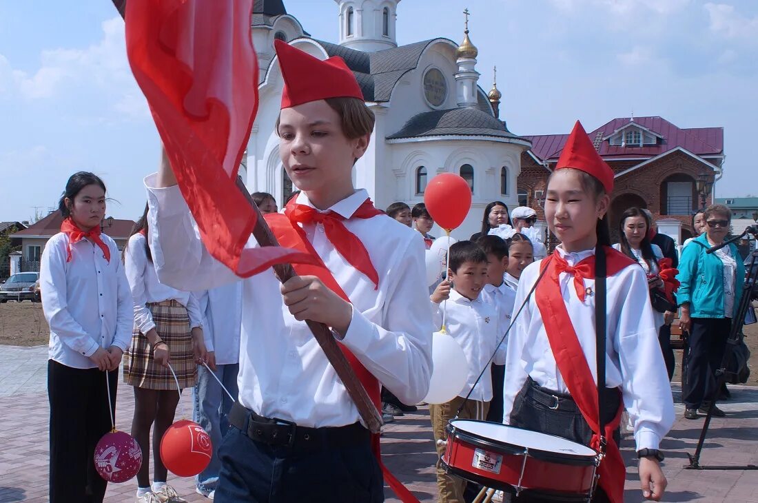 День пионерии. 19 Мая день пионерии. С праздником пионерии. День рождения пионерии 2023.