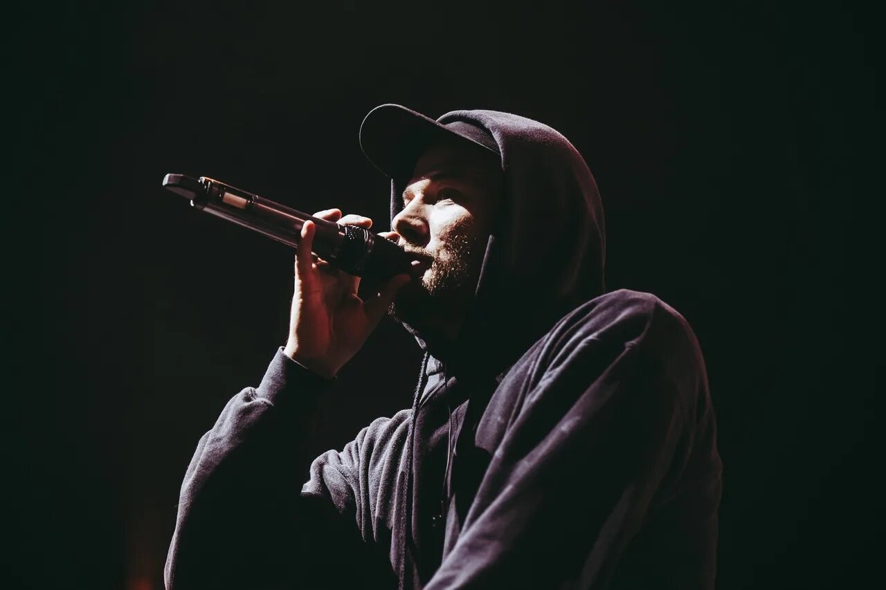 Макс корж 2013. Последние песни коржа. Макс корж времена обложка. Макс корж 2021. Макс корж 2021.