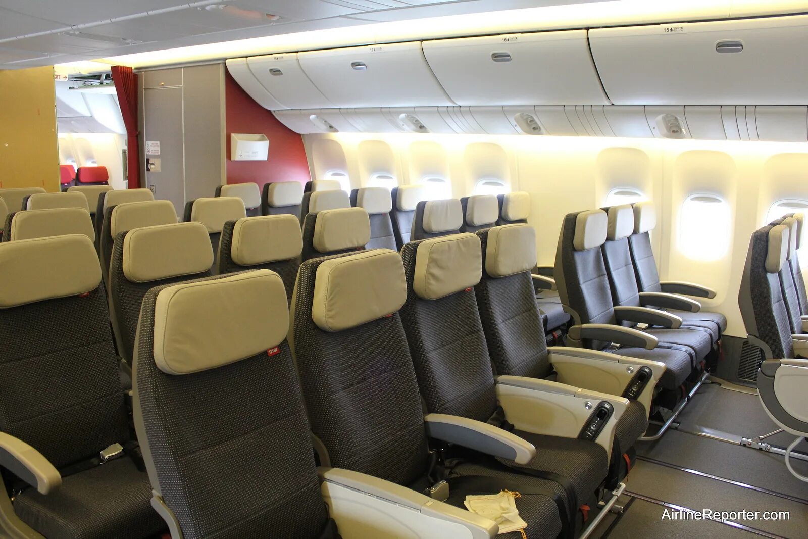 Flights from Rio Galeao Airport (RIO) to Luanda Airport (LAD) from BRL 2,537