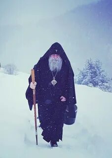 Идущий старец