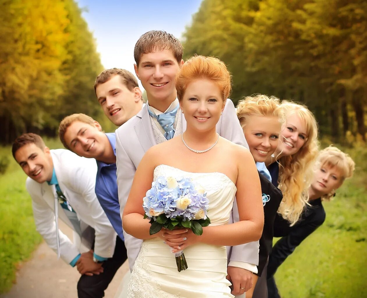 родители молодоженов друг другу. невеста с родителями. жених и невеста. жених и невеста с родителями. родители молодоженов друг другу.