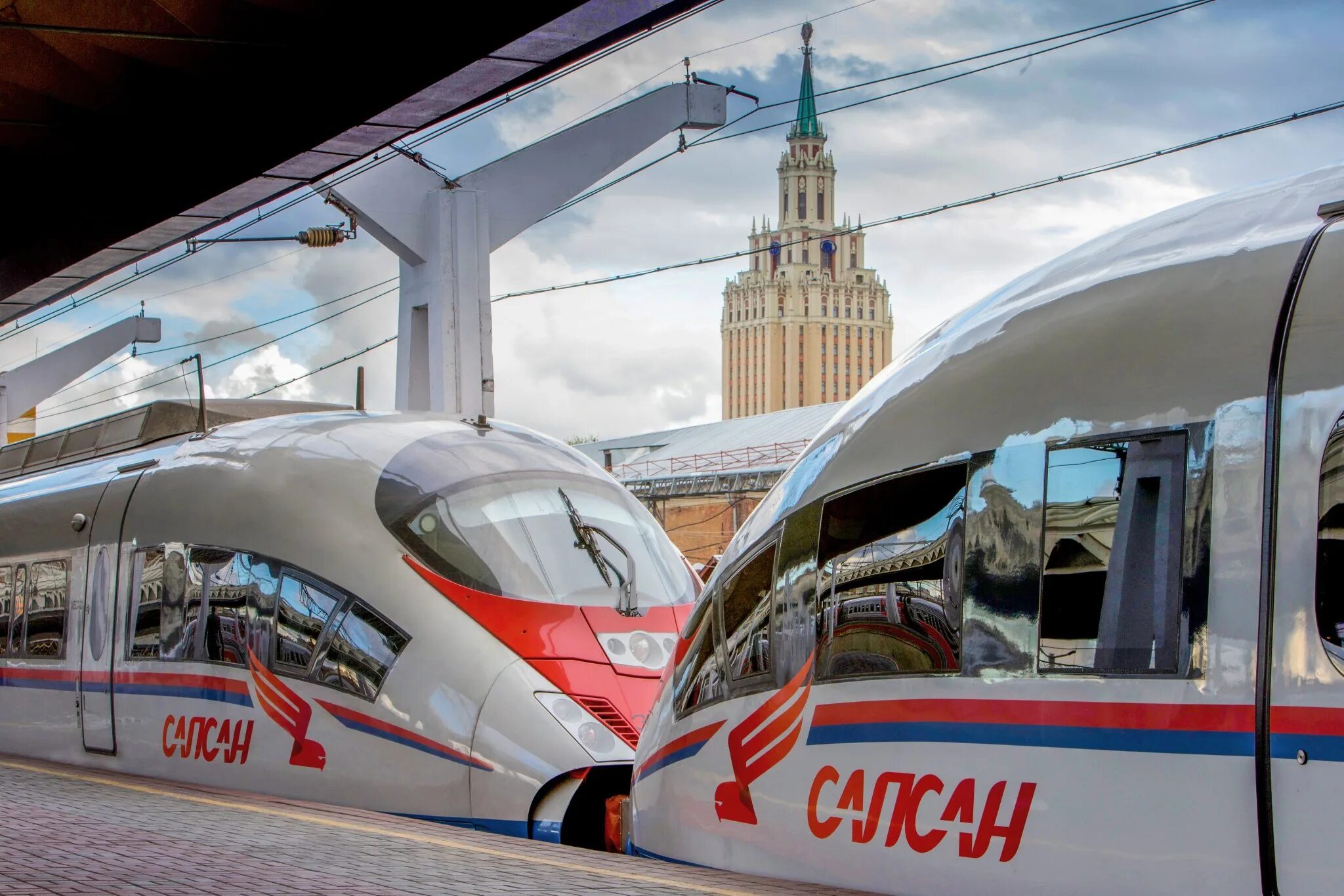 Поезд москва санкт петербург новый 2 часа. Сапсан поезд. Поезд Сапсан Москва Санкт-Петербург. Модернизированный поезд Сапсан. Скоростной поезд Сапсан Москва Санкт-Петербург.