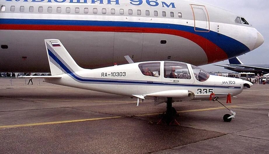Ил 14 военный самолет. Мал ил. Ил-14м пассажирский. Ил12 самолет. Мал ил.