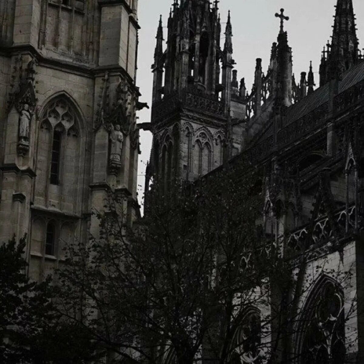 Готическая архитектура Dark aesthetic