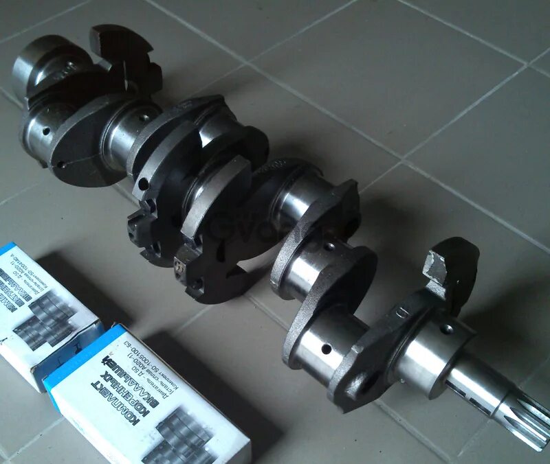 Коленвал на трактор. Коленвал юмз д-65. Коленвал на трактор. Коленвал на трактор. Подшипник коленвала т-25.