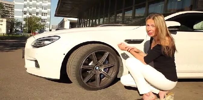 Лиса Рулит - Российский автоблогер - Биография