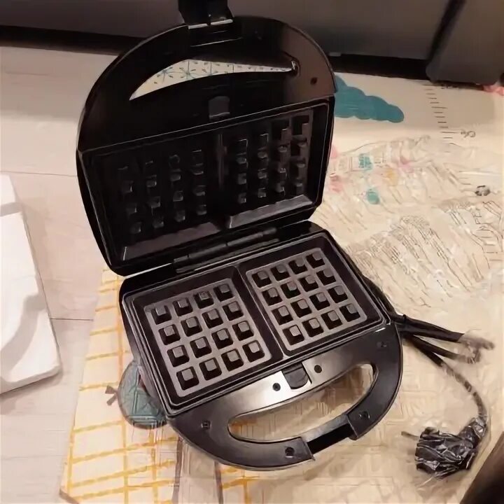 Pst 0103 приготовить. Сэндвичница polaris pst 0103. Polaris pst 0103. Универсальный пекарь dexp up-701/4 черный. Мультипекарь polaris pst 0103.