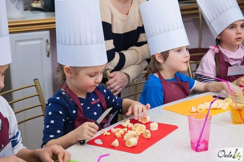Мастер класс для детей десерты. Мастер класс по десертам. Кулинарные мастер классы для детей. Мастер класс по кулинарии для детей. Кулинарный мастер класс десерты.