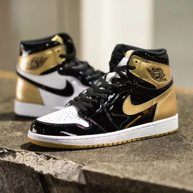 Nike Air Jordan 1 Retro High og NRG. Jordan 1 Gold. Air Jordan 1 Black Gold. Air Jordan 1 High Gold.