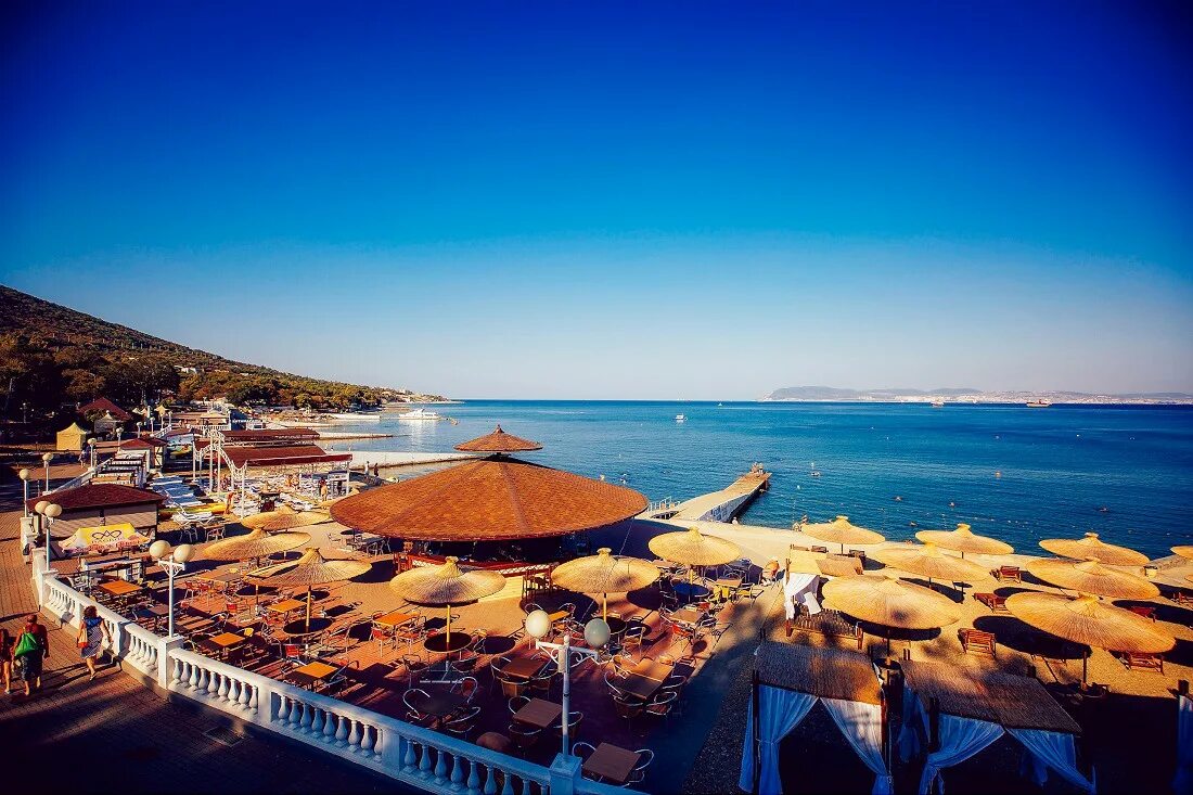 Ялта санаторий кореиз. Санаторий жемчужина моря кабардинка. Велнес одиссея лазаревское. Корпуса санатория. Санатории море 2023.