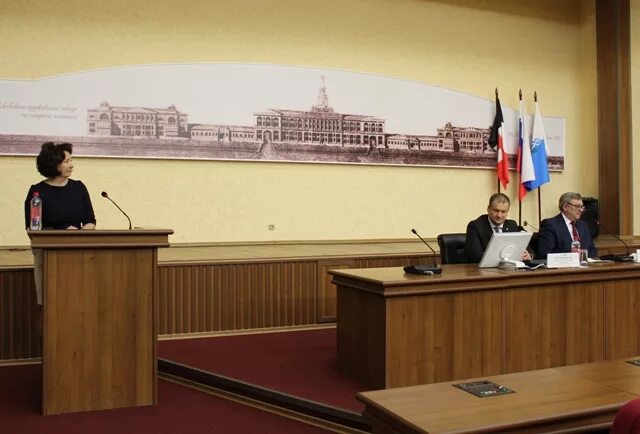 парламент ижевска. решения городской думы города ижевска. шторы удмуртском парламенте. совещание в ижевске 01. городская дума воронежа сессия.