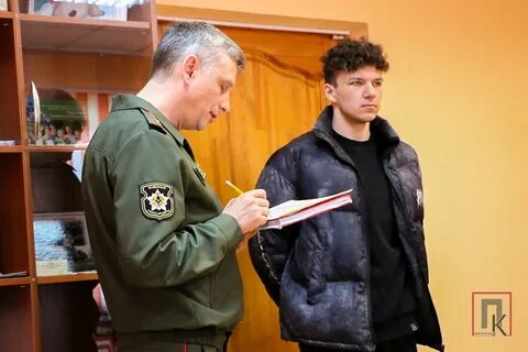 42 призывника