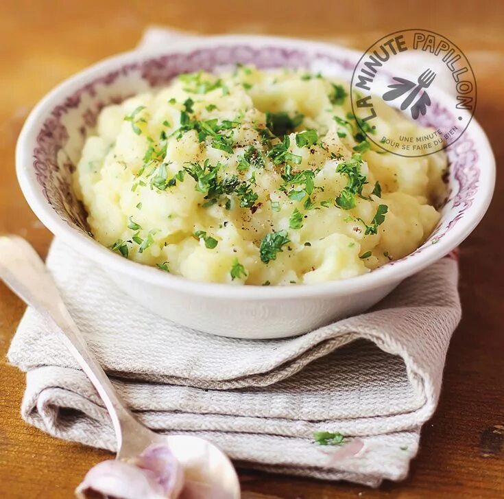 С чем есть пюре картофельное. Пюре с зелёным луком. mashed potatoes.