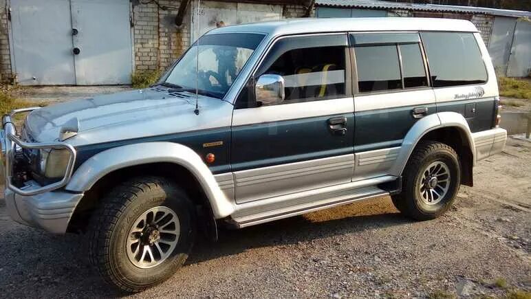 Купить паджеро 4д56. Mitsubishi Pajero 1992. Мицубиси Паджеро 1992. Митсубиси Паджеро 1992 года. Митсубиси Паджеро 92 года.