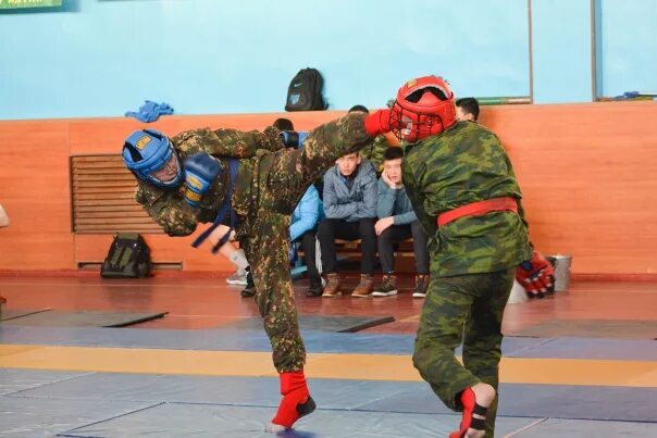 Горно алтайск военные. Военная борьба Горно Алтайск. Кулачные бой Горно Алтайск. Союз десантников Республики Алтай.