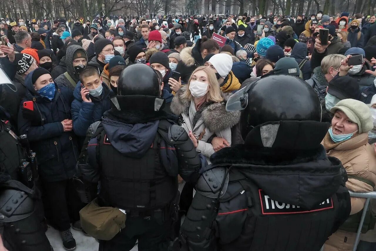 Протестное движение в России. Новости дня. Митинг топла. Новости дня фото.