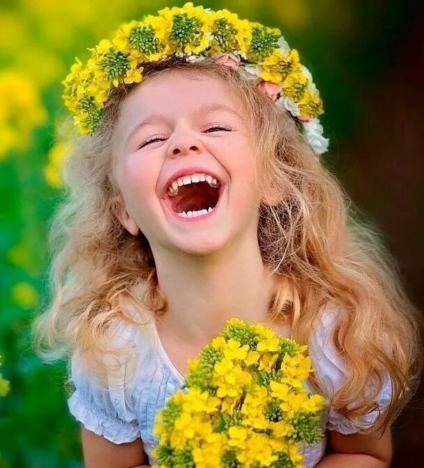 Радость похожа на. Улыбка ребенка. Счастливые лица детей. Дети радуются. Яркие эмоции.