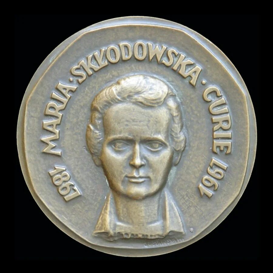 Премия марии кюри. Marie Curie с Нобелевской премией.