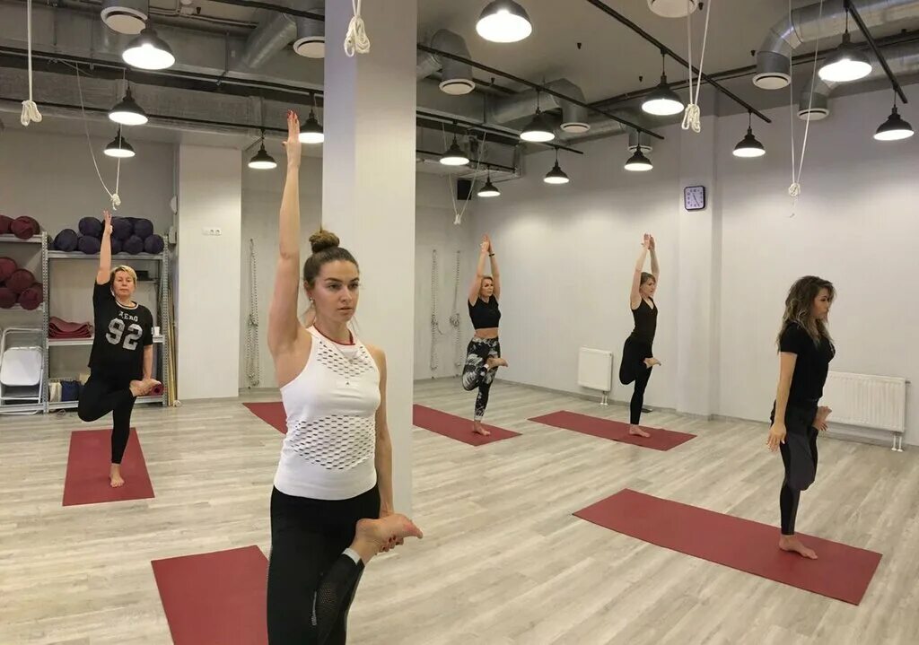 йога зал екатеринбург. студия йоги тадасана екатеринбург. йога центр хануман екатеринбург. оум ру екатеринбург. Oum йога екатеринбург.