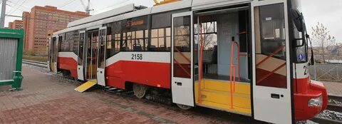 На двух остановках в трамвай