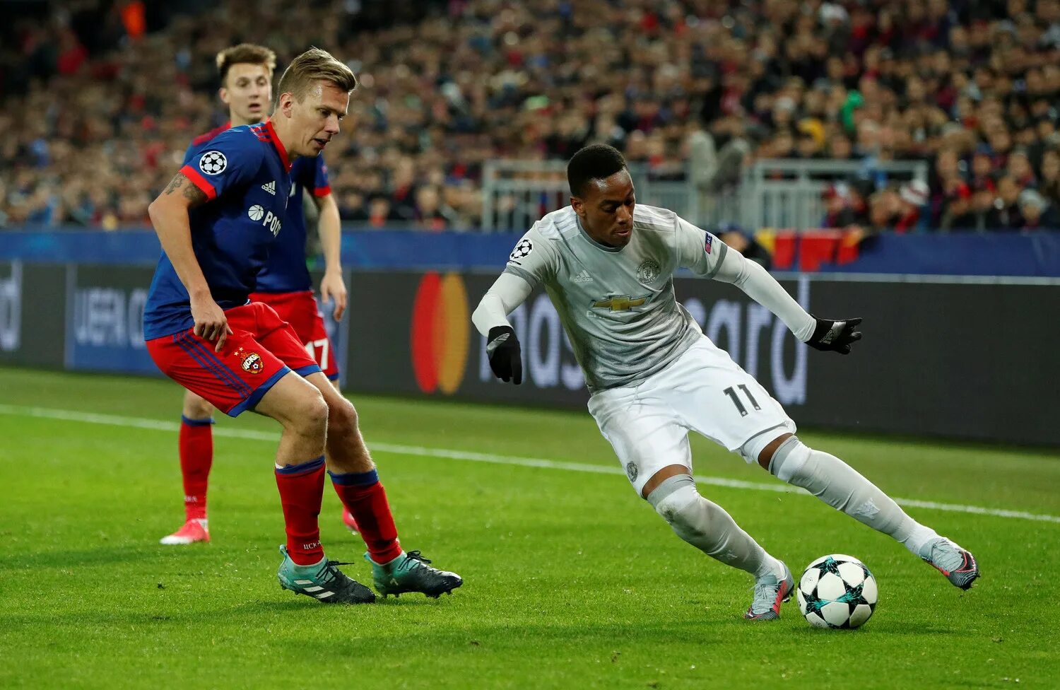 Футбол фото. Спорт футбол. Спартак лига европы 2017. Последний матч кто играл. Футбол.