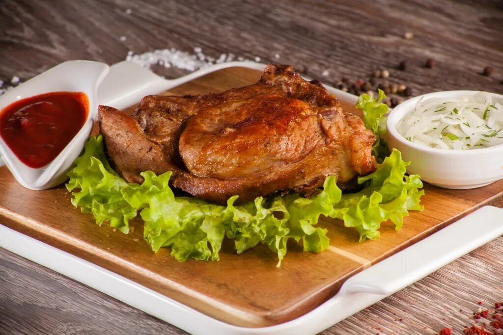 Шашлык из свиной корейки на ребрышках. Чалагач из свинины в духовке. Свиная корейка на ребрышках. Чалагач. Армянский чалагач.