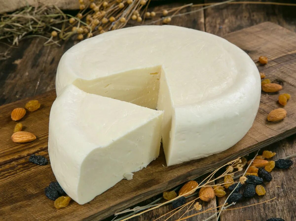 Сыр сулугуни. Сыр сулугуни рассольный. Грузинский сыр сулугуни. Сулугуни рассольные сыры. Купить сыры вкусные