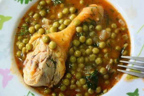 Курица с зеленым горошком