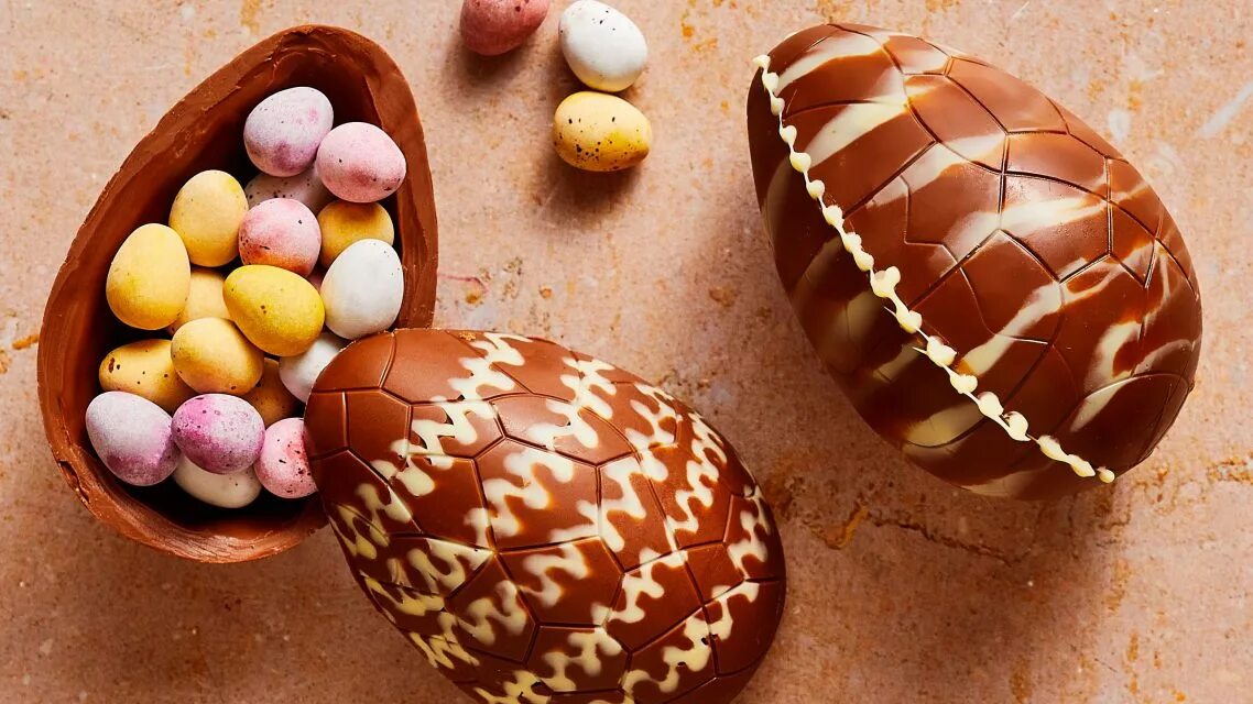 Пасхальный шоколад. Шоколадные пасхальные яйца. Шоколадные яйца на Пасху. Шоколад на Пасху.