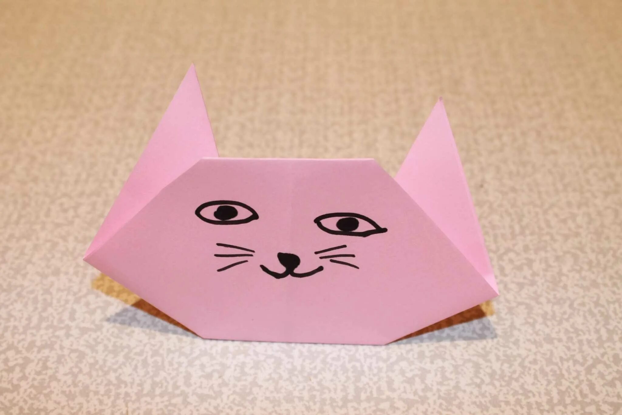 Котенок из бумаги. Оригами котенок. Поделка котенок из бумаги. Оригами котёнок из бумаги. Бумажные кошечки