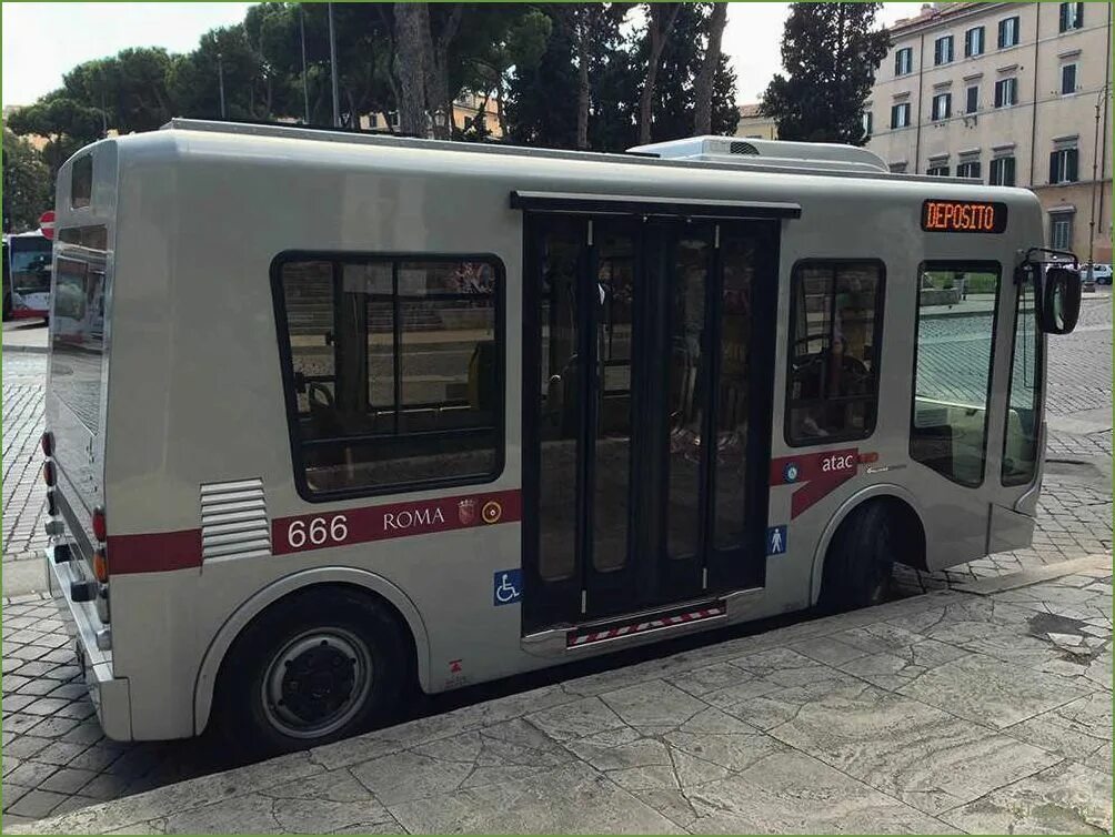 ПАЗ 3010. ПАЗ 3010 Сити салон. Самый маленький автобус. Это электробус пазик