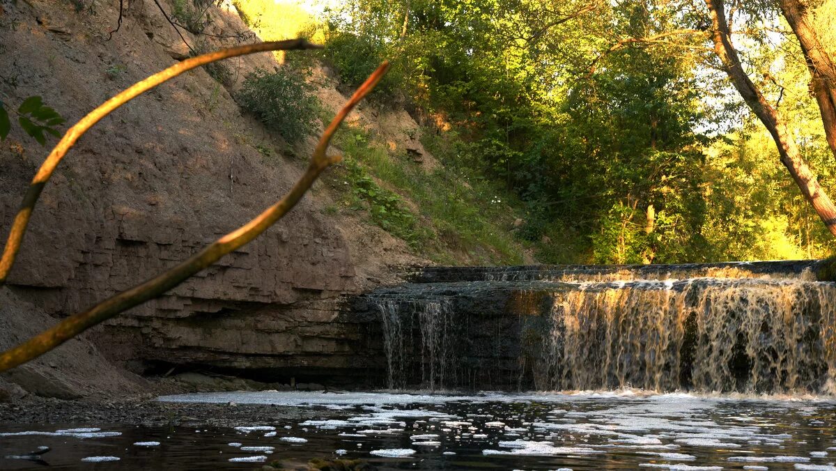 Саблинские пещеры. Саблинские дачи. Малые водопады саблино. Саблинский памятник природы. Саблинские пещеры и водопады фото.