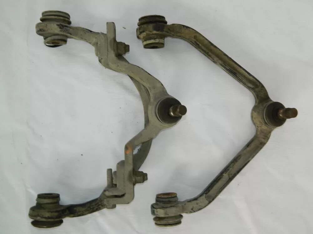 верхний передний. рычаг верхний левый ford explorer 1996. лонная кость тазобедренного сустава. верхний рычаг honda accord 7. хонда аккорд 7 верхний передний рычаг.